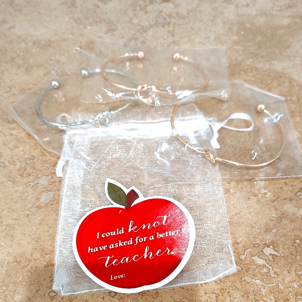 Heart Knot Bracelet